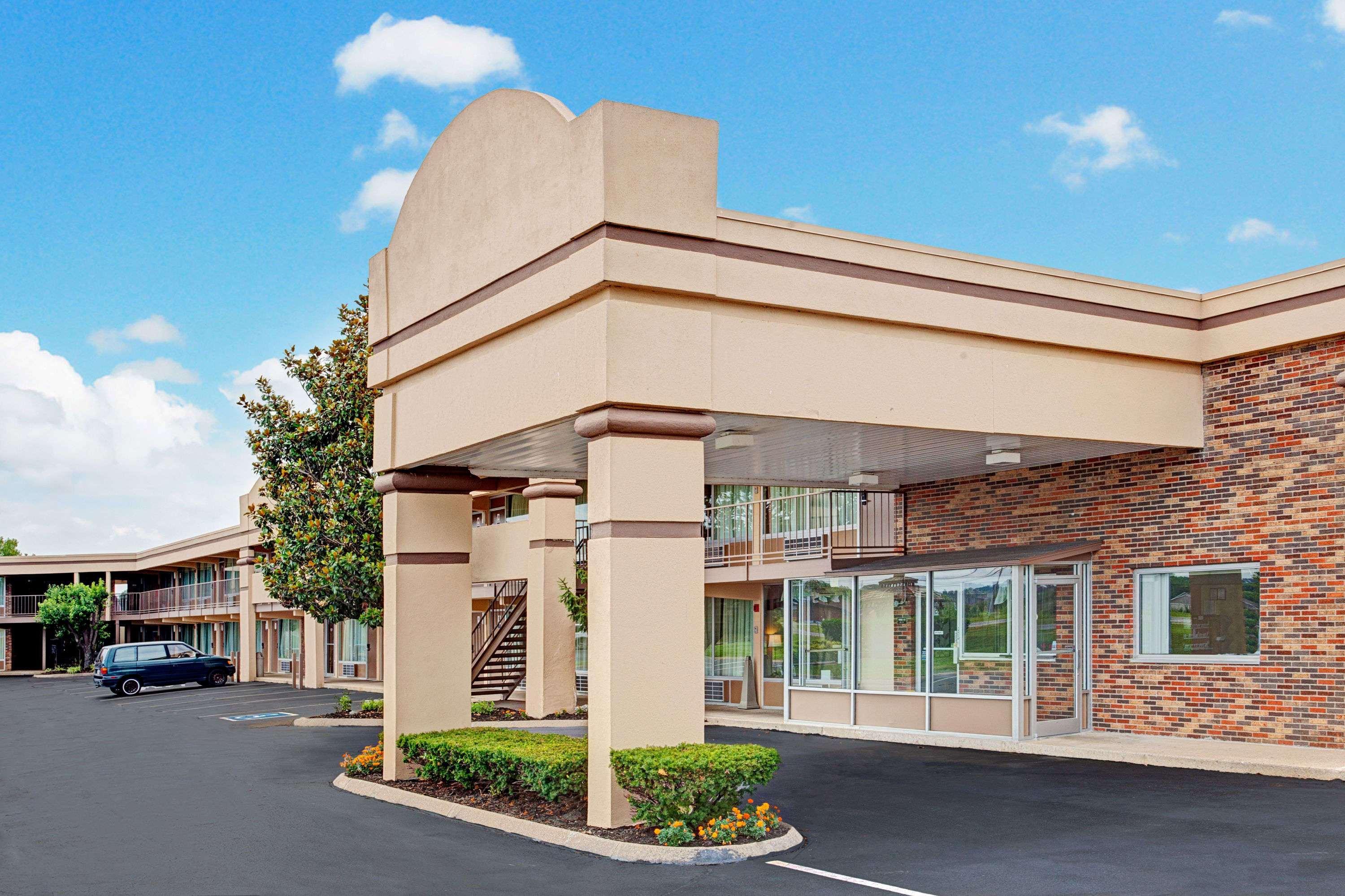 Days Inn By Wyndham Clarksville Tn Exterior photo